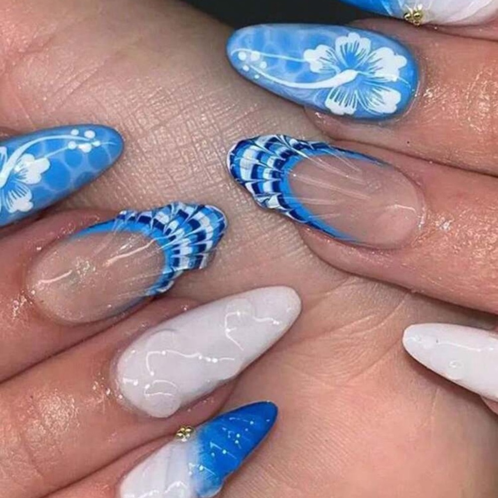 24PCS Summer 3D Stereoscopic Blue And White Small Flower Almond Nail Set